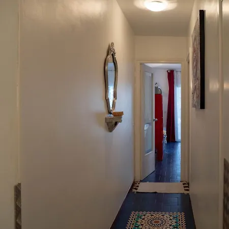 Petite Marie Acollidor Per 2 Persones A 2 Minuts De La Platja Gran, En Ple Centre De Apartamento