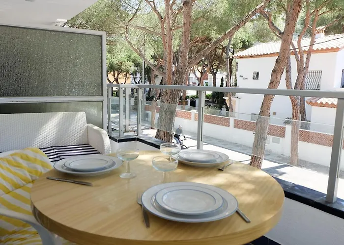 Petite Marie Acollidor Per 2 Persones A 2 Minuts De La Platja Gran, En Ple Centre De Appartement